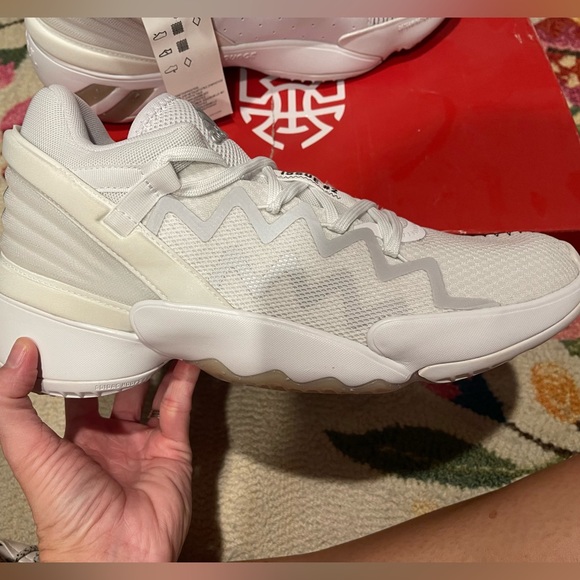 NWT Adidas DON Issue 2 - Picture 3 of 5